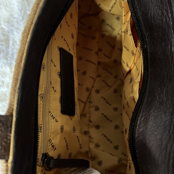 Ariat concealed carry bag - Picture 5 of 6